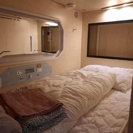 Sleeping Capsule In A Shared Room Odense Eksteriør billede